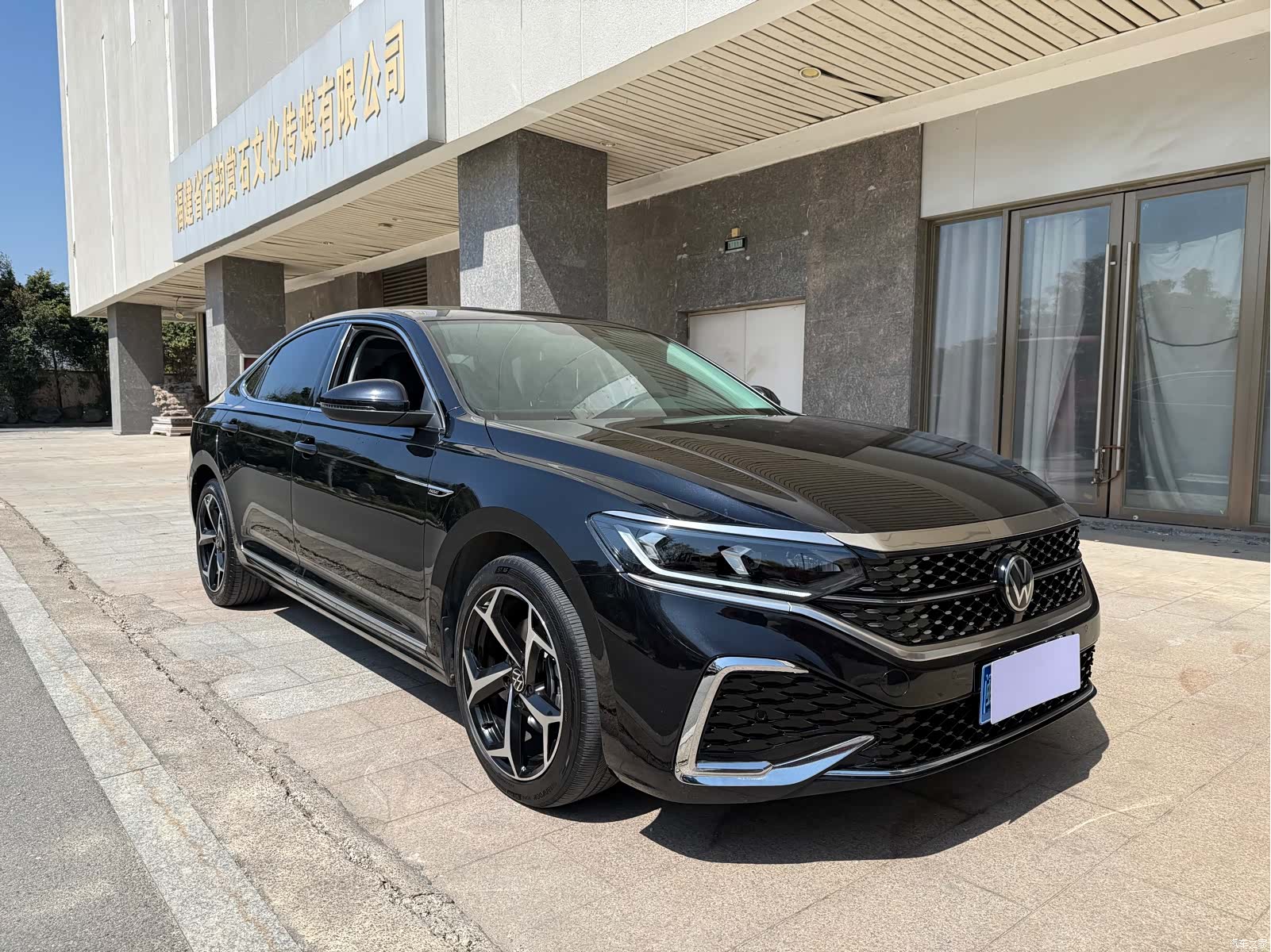 Volkswagen Passat, 2024 3