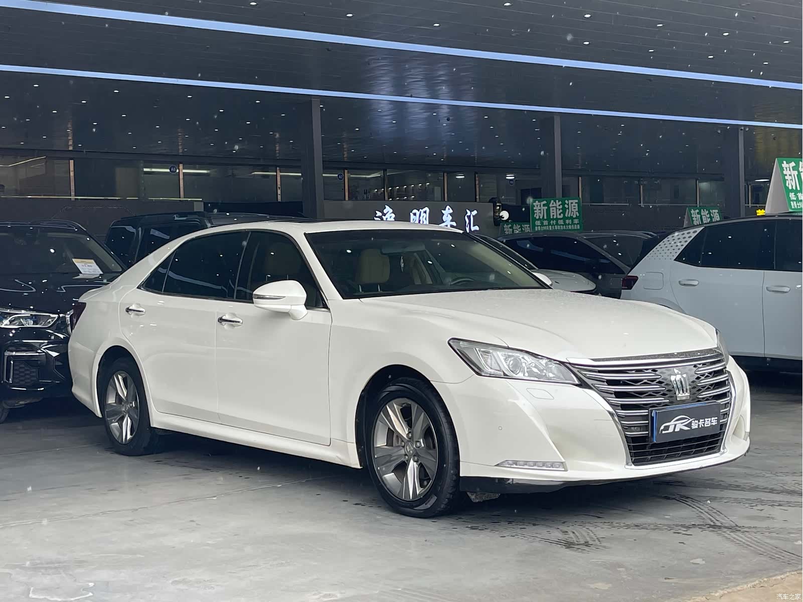 Toyota Crown, 2016 3
