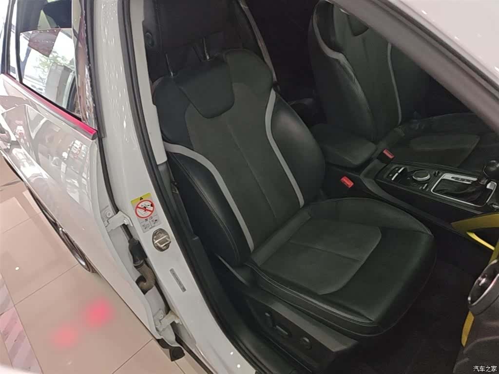 Audi Q2L, 2019 25