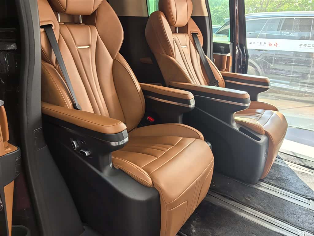 Hongqi HQ9, 2024 16