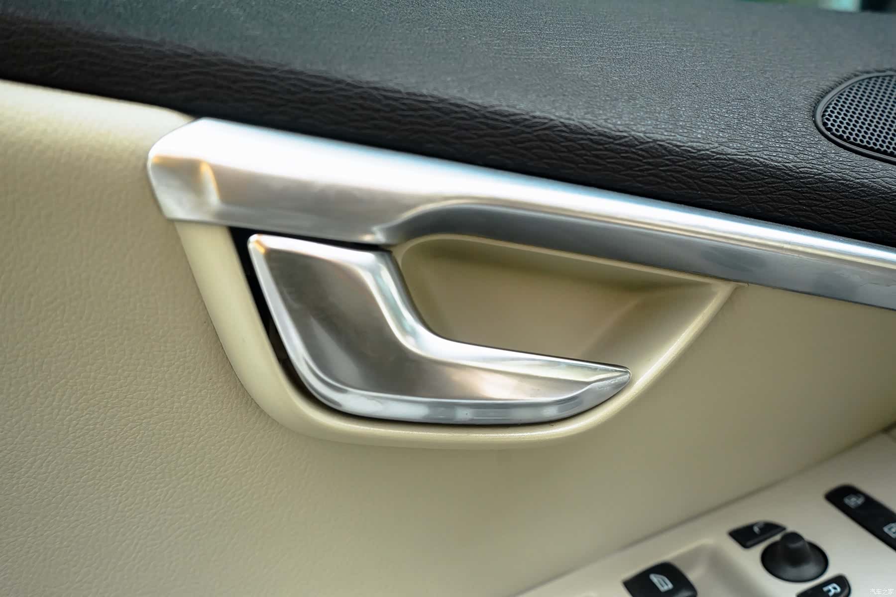 Volvo V40, 2016 20