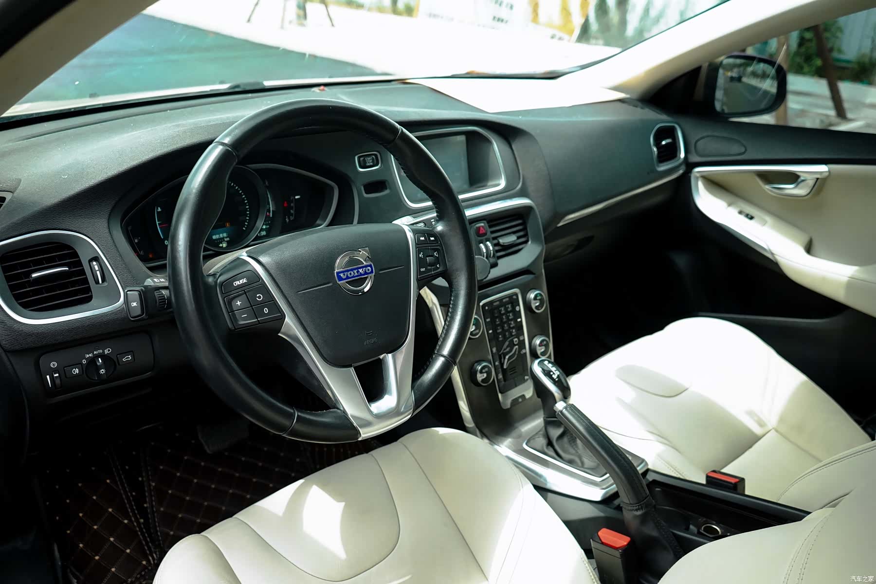 Volvo V40, 2016 8