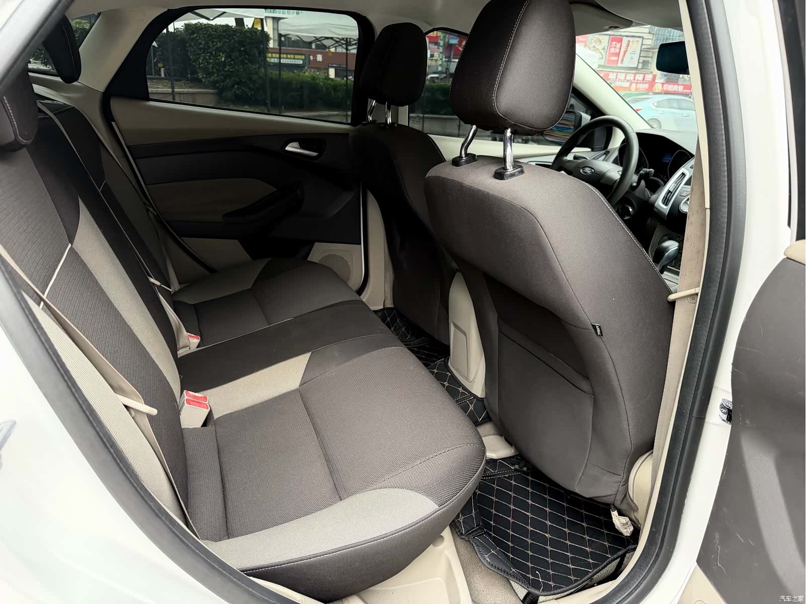 Ford Focus, 2013 11