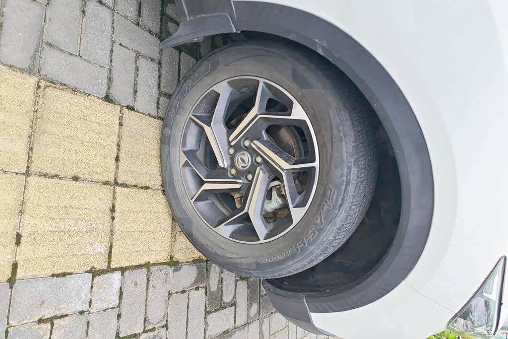 DongFeng AX7, 2019 6