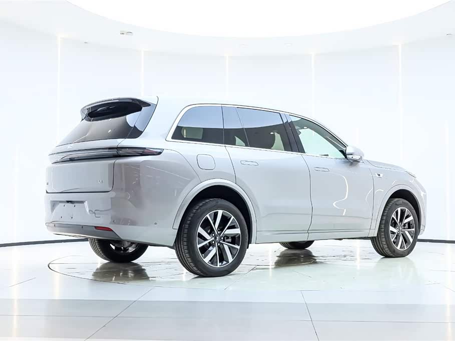 Li Auto Ideal L8