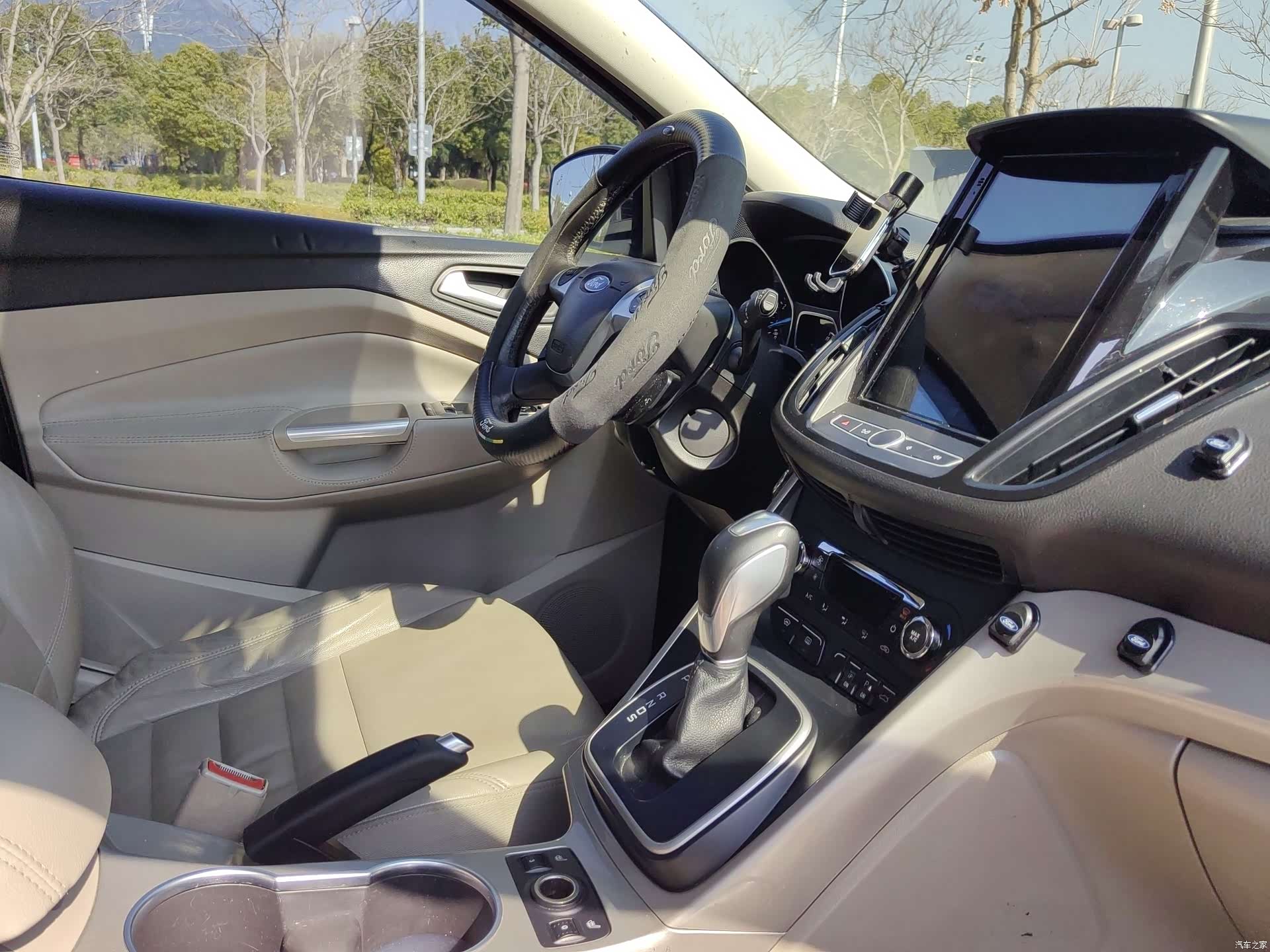 Ford Kuga, 2013 15
