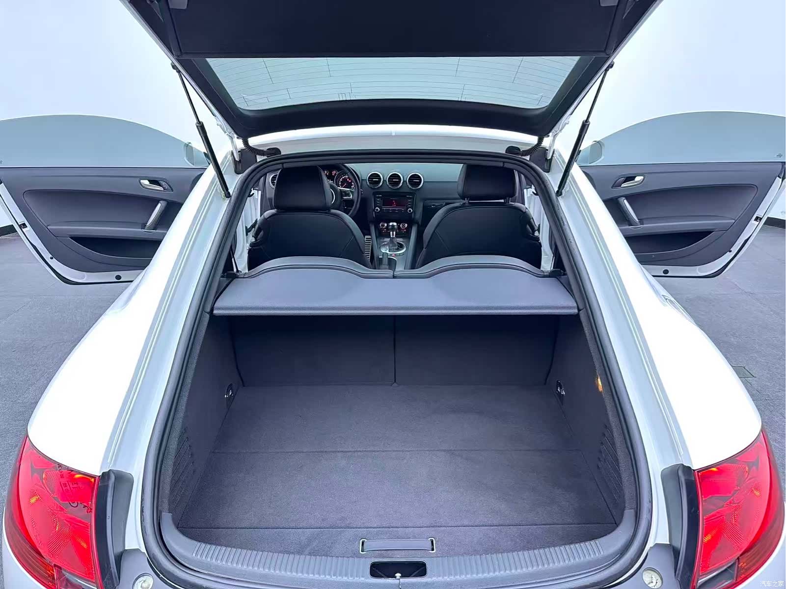 Audi TT, 2012 21