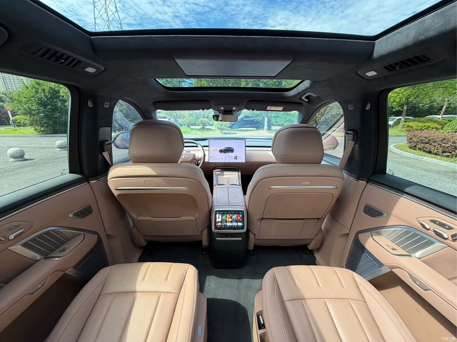 NIO L90, 2025 11