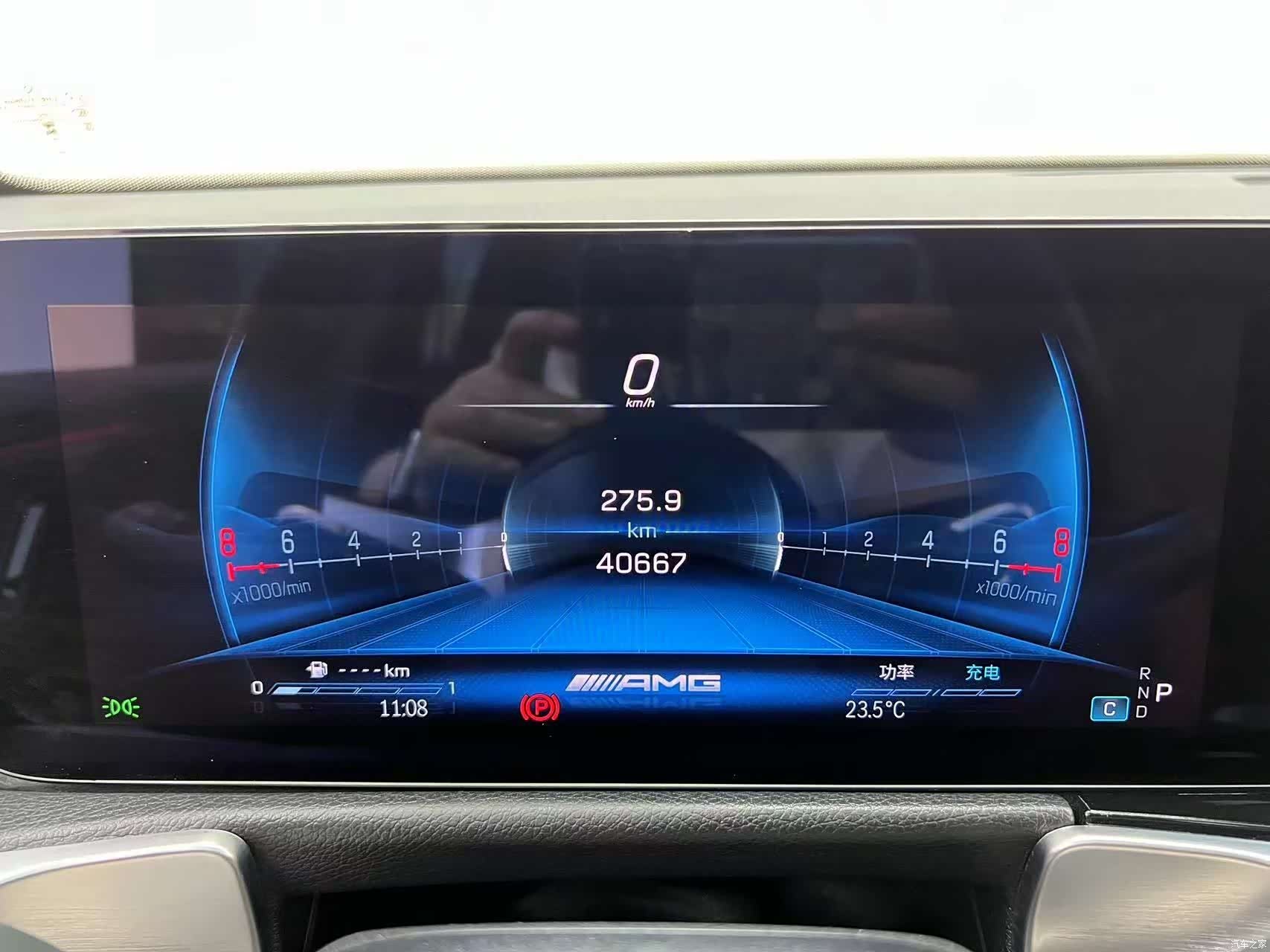 Mercedes-Benz GLB, 2024 28