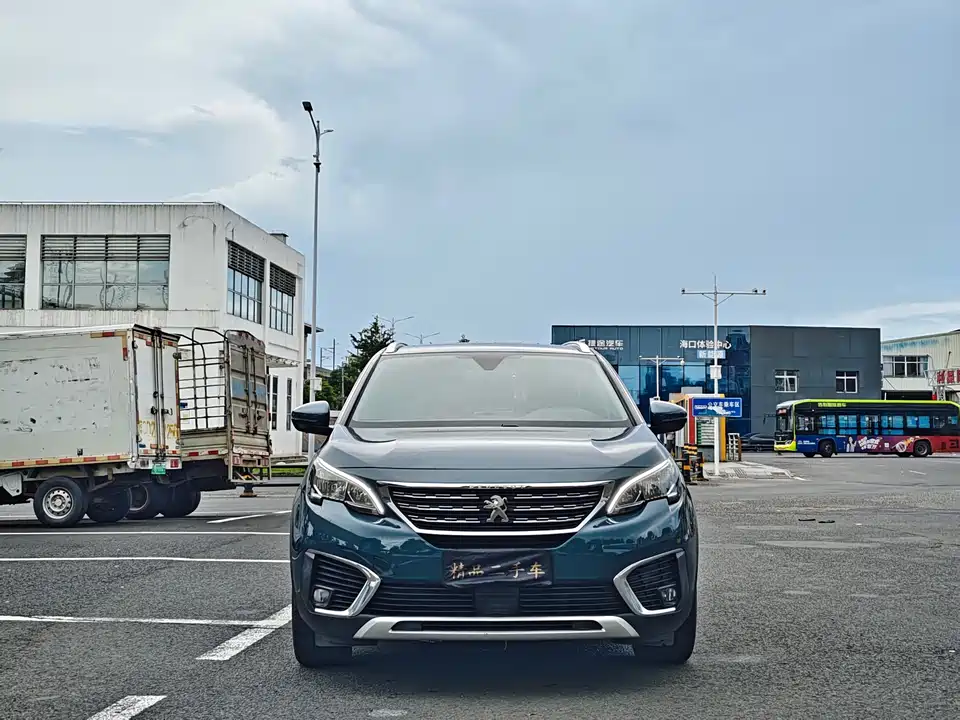 Peugeot 5008