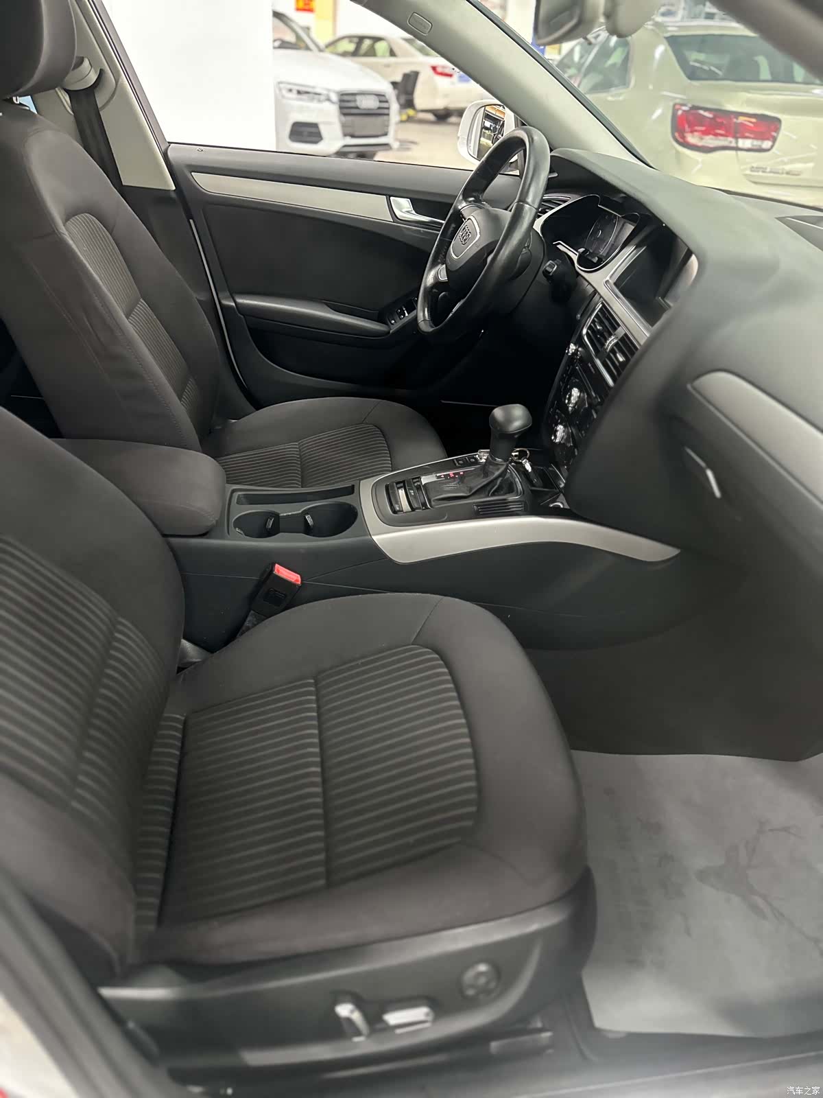 Audi A4L, 2014 10