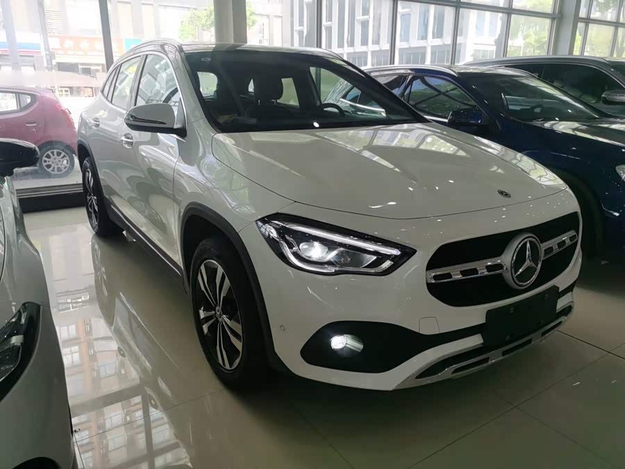 Mercedes-Benz GLA 2023, фото 4