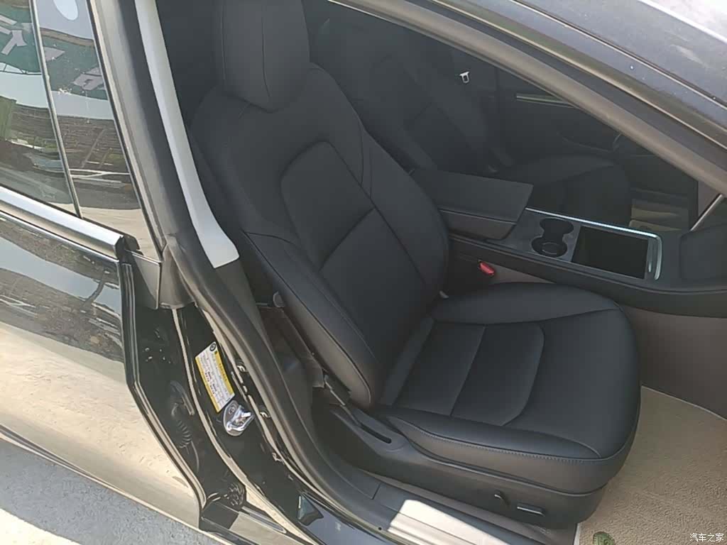 Tesla Model 3, 2023 25