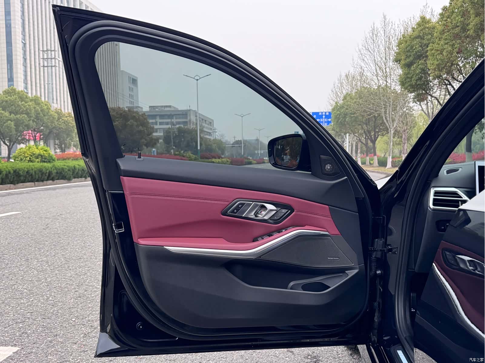 BMW 3 Series, 2025 19
