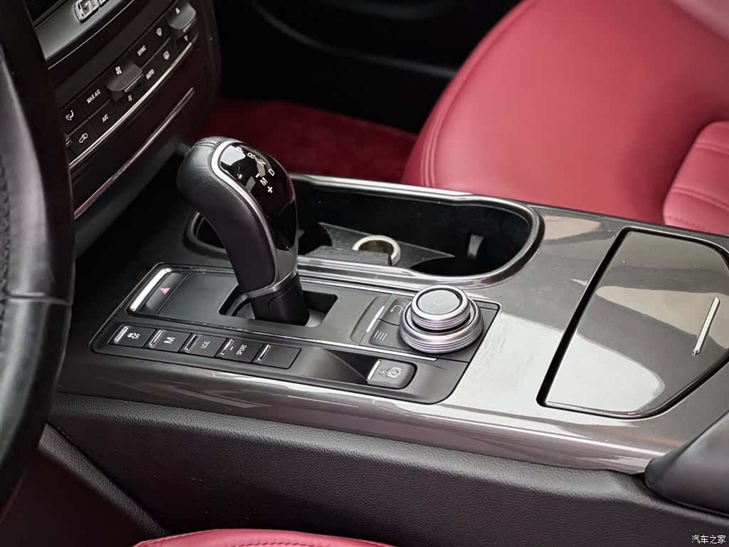 Maserati Ghibli, 2018 12