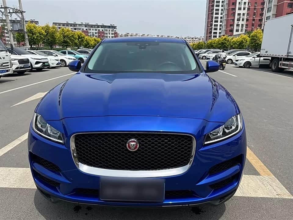 Jaguar F-PACE