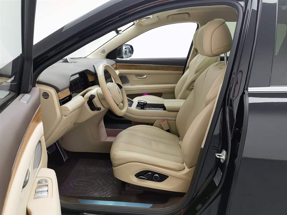 AITO Ask the world M7