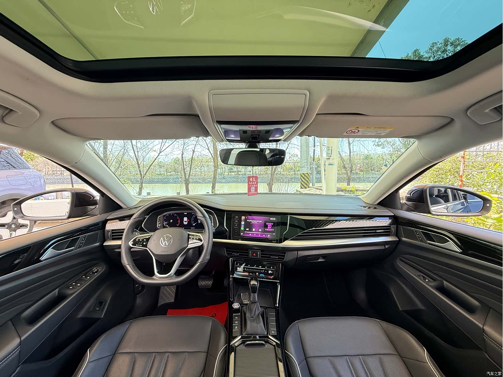 Volkswagen Passat, 2024 13
