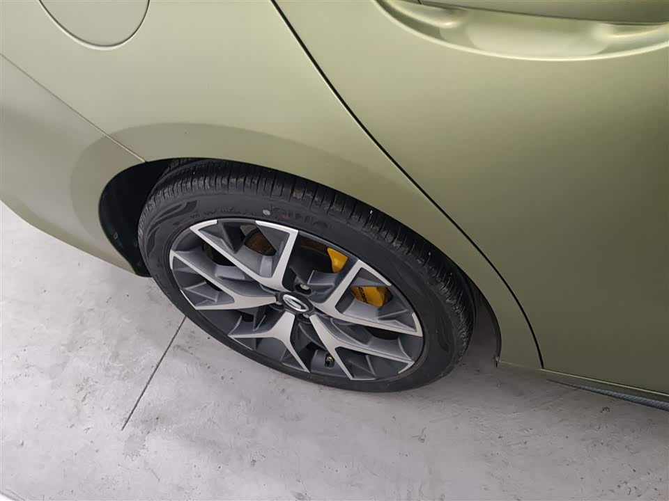 Trumpchi Shadow Leopard