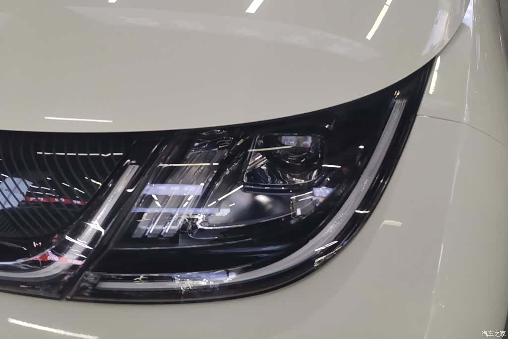 BYD Dolphin, 2023 все фото