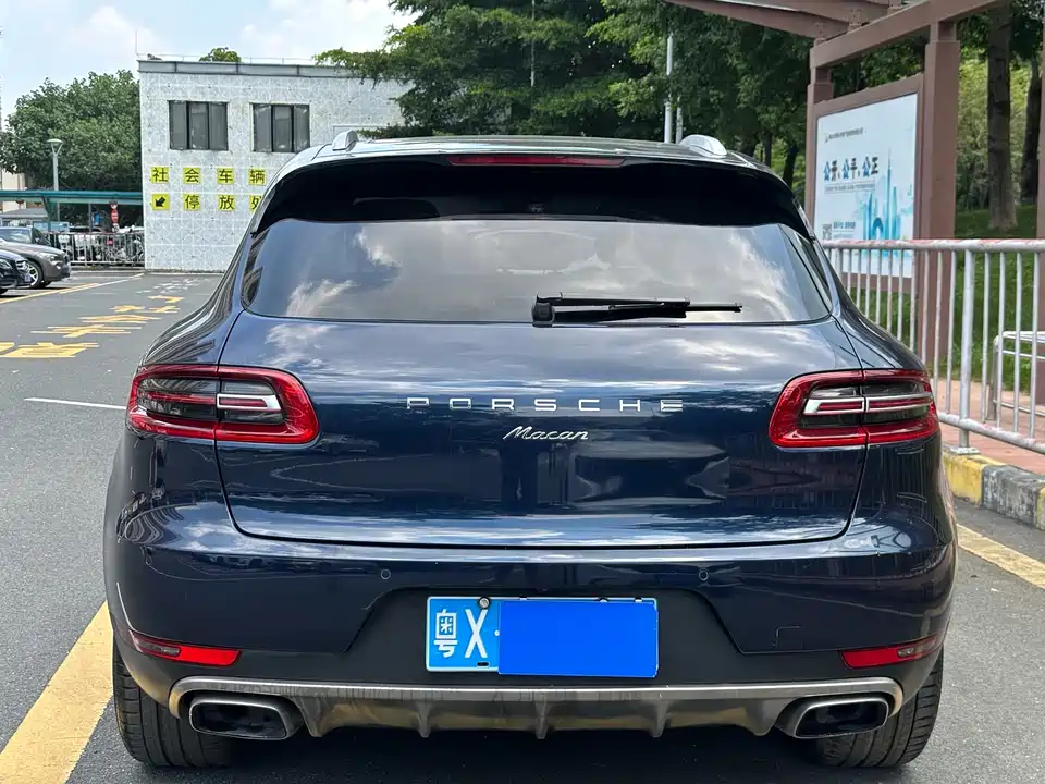 Porsche Macan