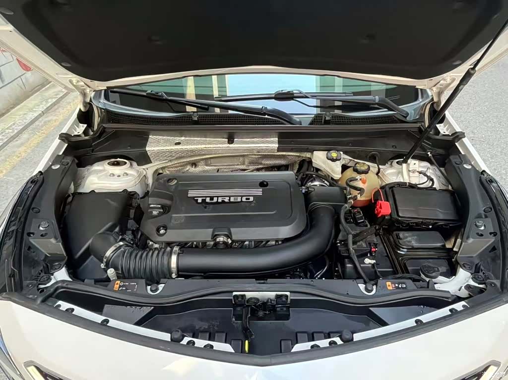 Cadillac XT4, 2019 7