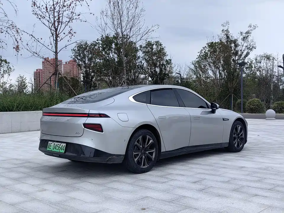 XPENG P7