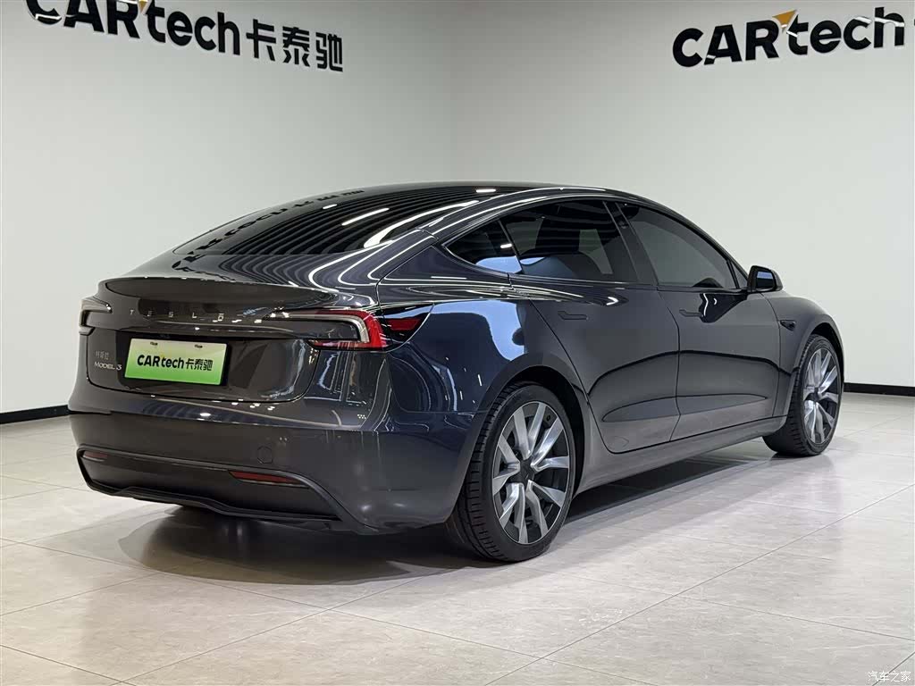 Tesla Model 3, 2024 4