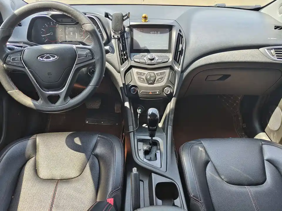 Chery Arrizo 5