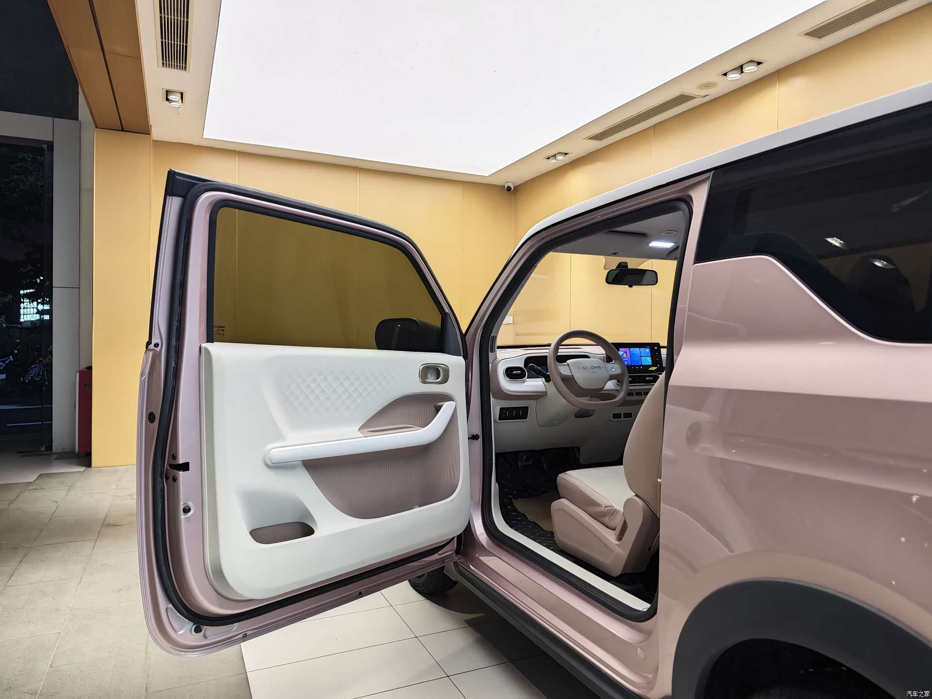 Geely Panda, 2025 7