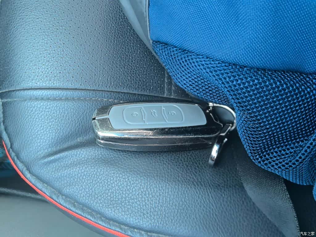 Geely Emgrand, 2015 9