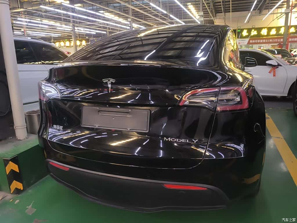 Tesla Model Y, 2023 6