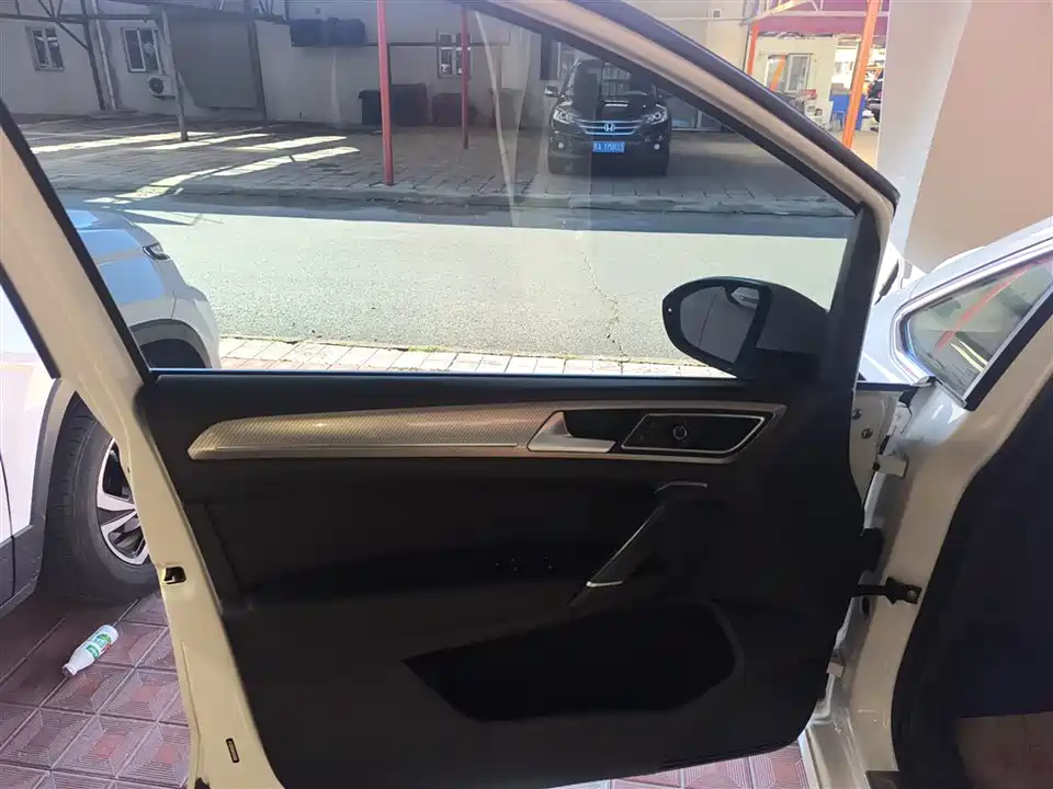 Volkswagen Golf*Jiayu