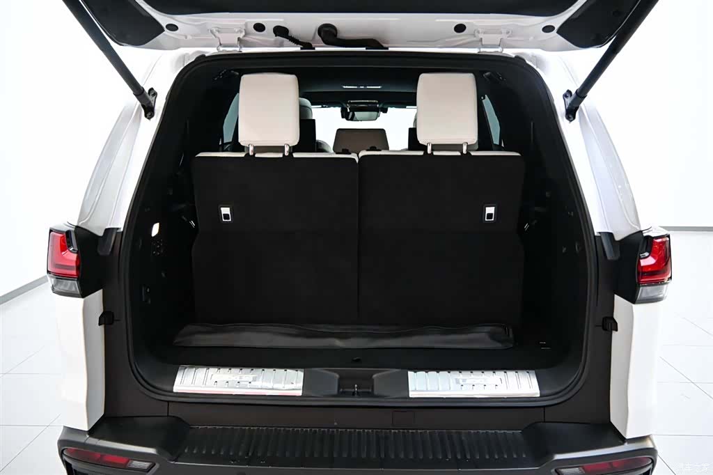 Lexus LX, 2024 33