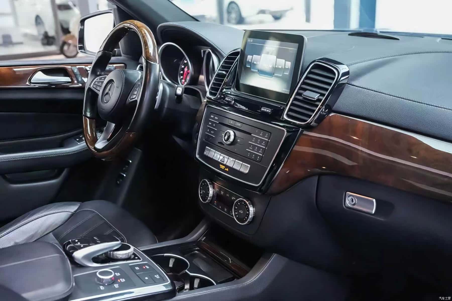 Mercedes-Benz GLS, 2017 7