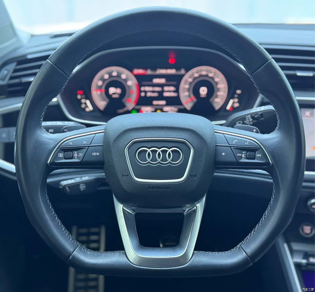 Audi Q3, 2022 11