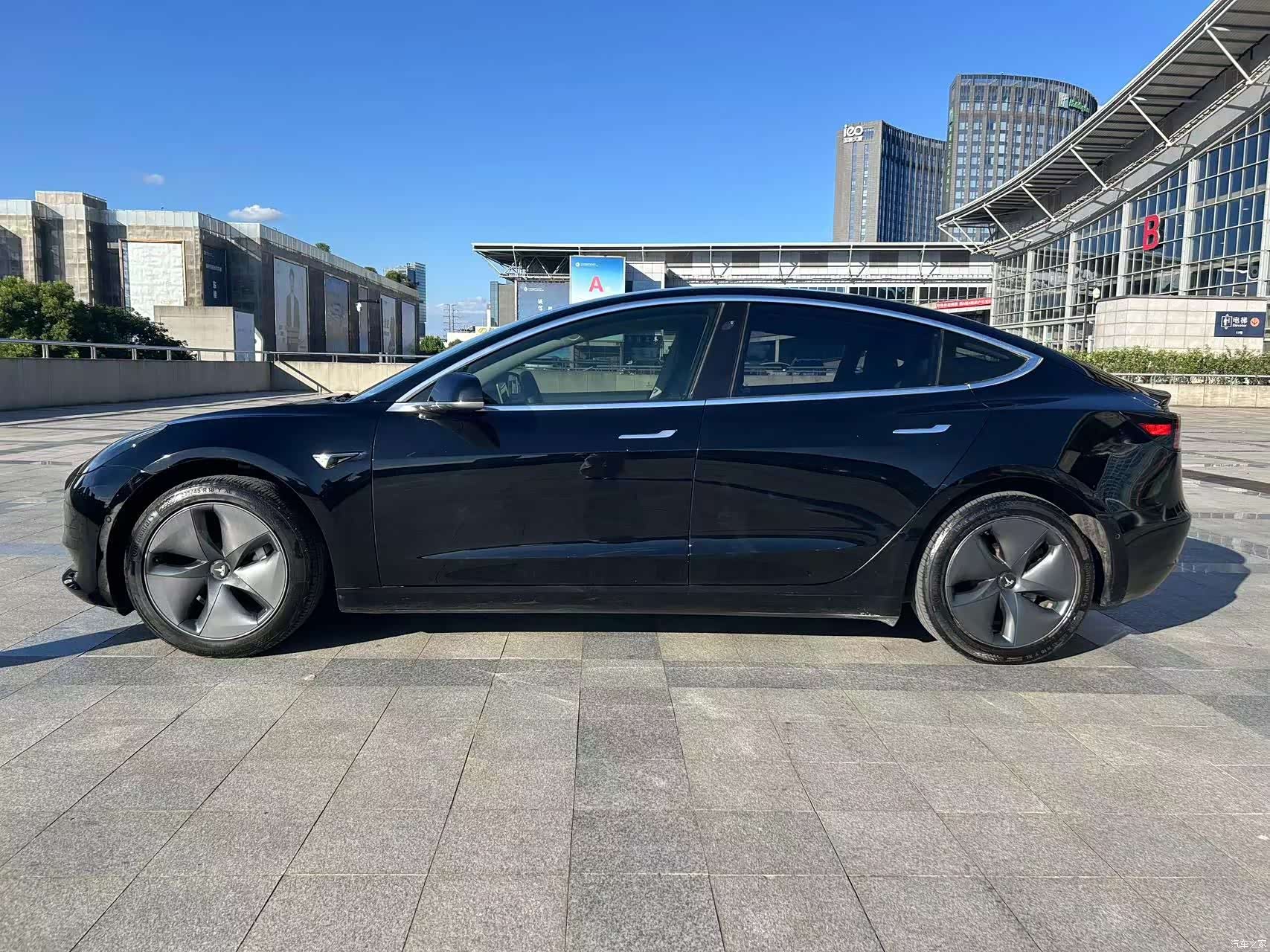 Tesla Model 3, 2020 все фото