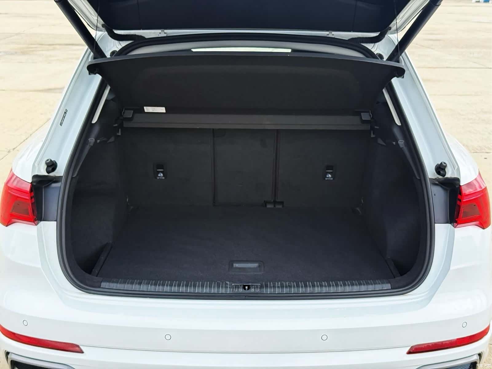 Audi Q3, 2023 20