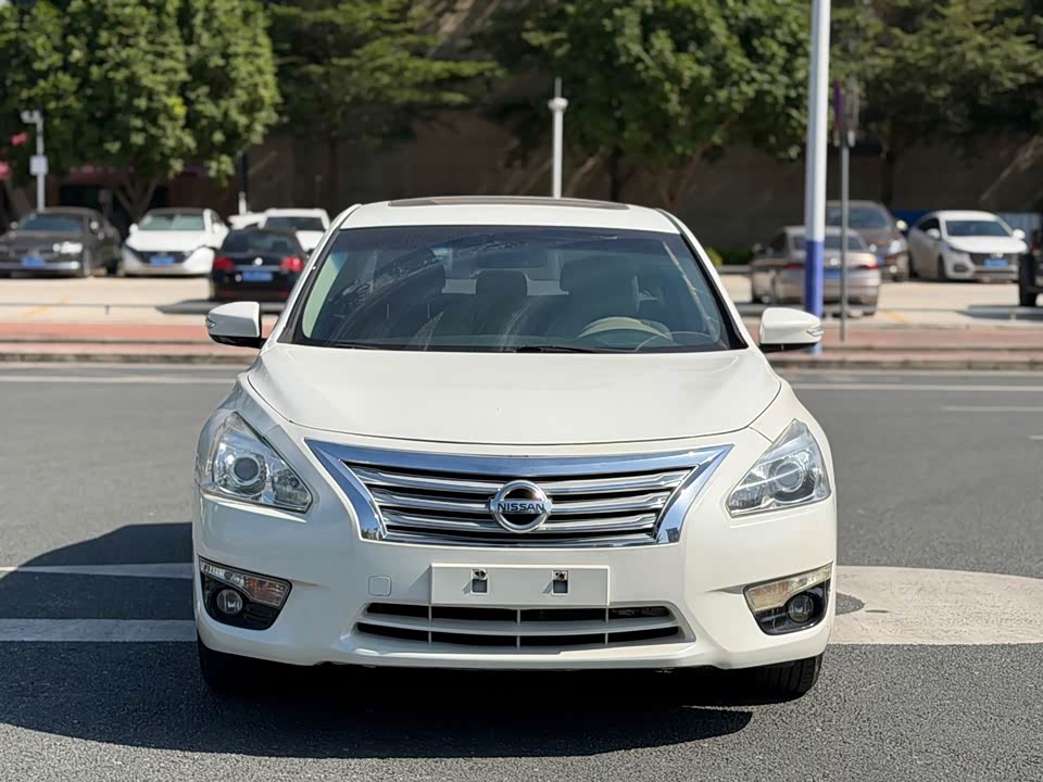 Nissan Teana