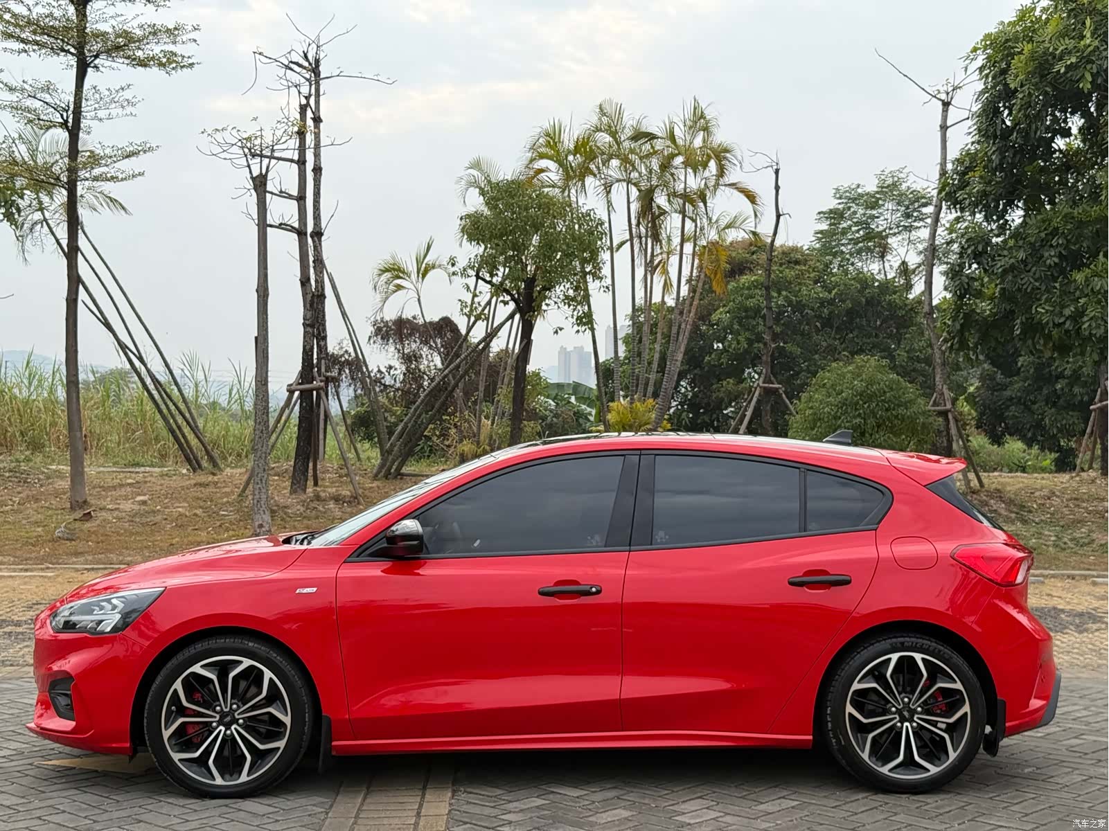 Ford Focus, 2021 13