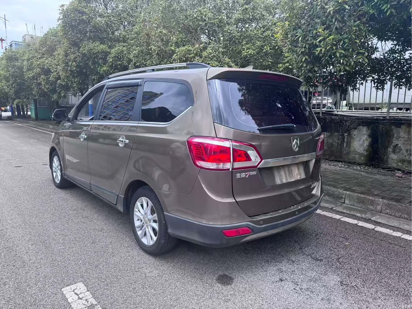 Wuling 730, 2014 4
