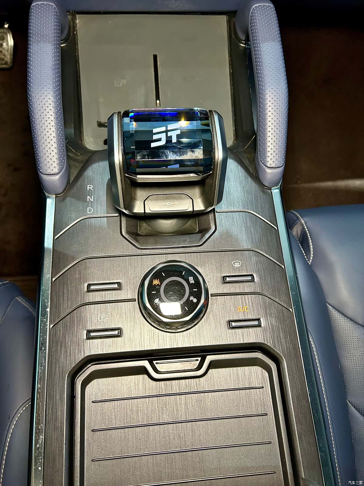 Jetour Traveller, 2024 19