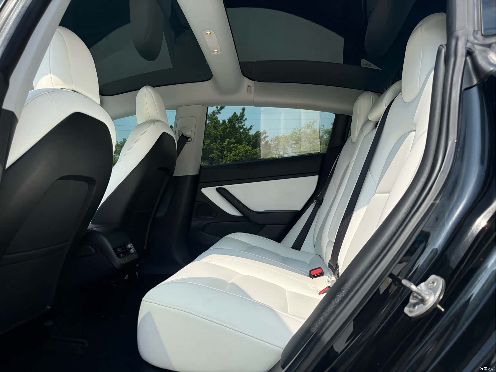 Tesla Model 3, 2019 8