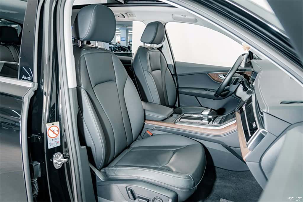 Audi Q7, 2024 19