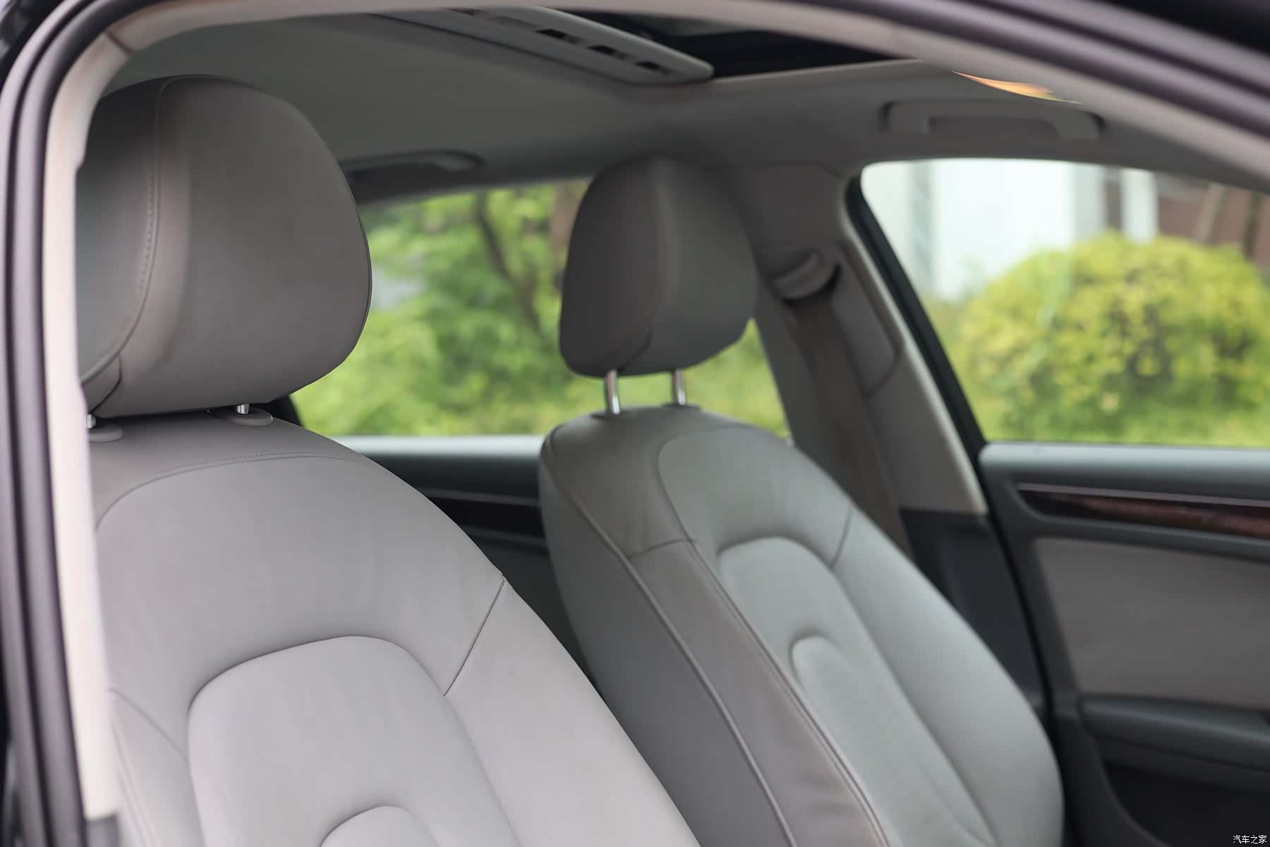 Audi A4L, 2013 26