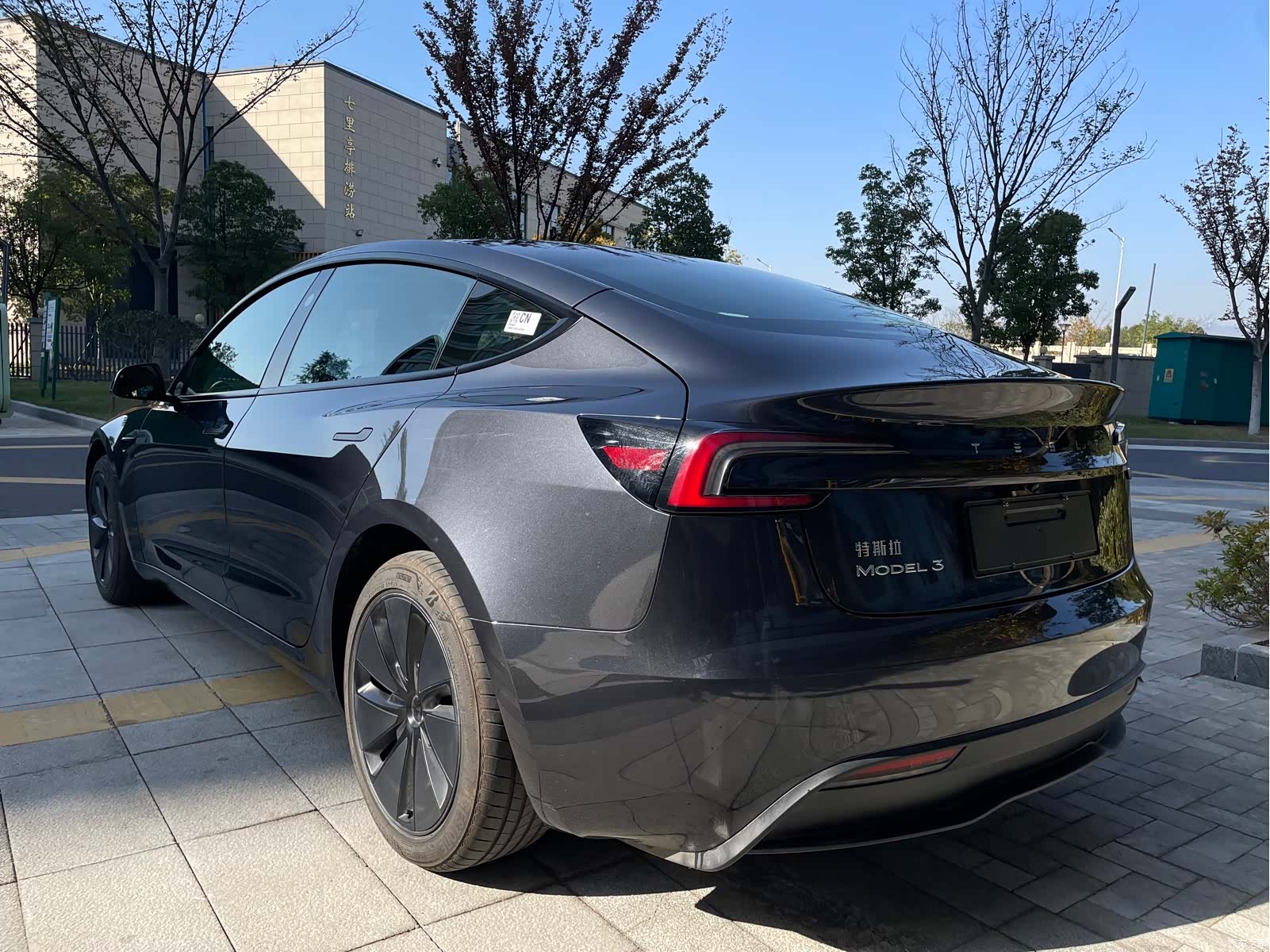 Tesla Model 3, 2025 все фото