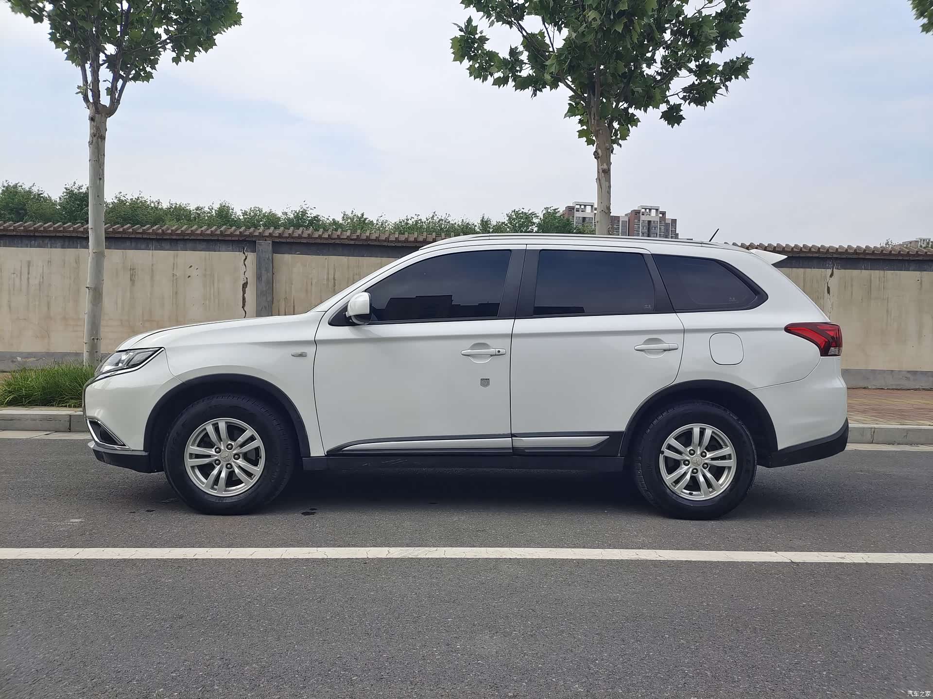Mitsubishi Outlander, 2017 20