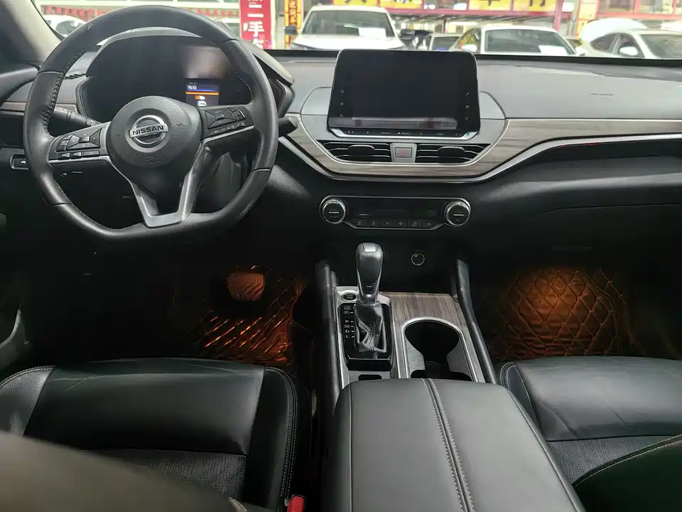 Nissan Teana
