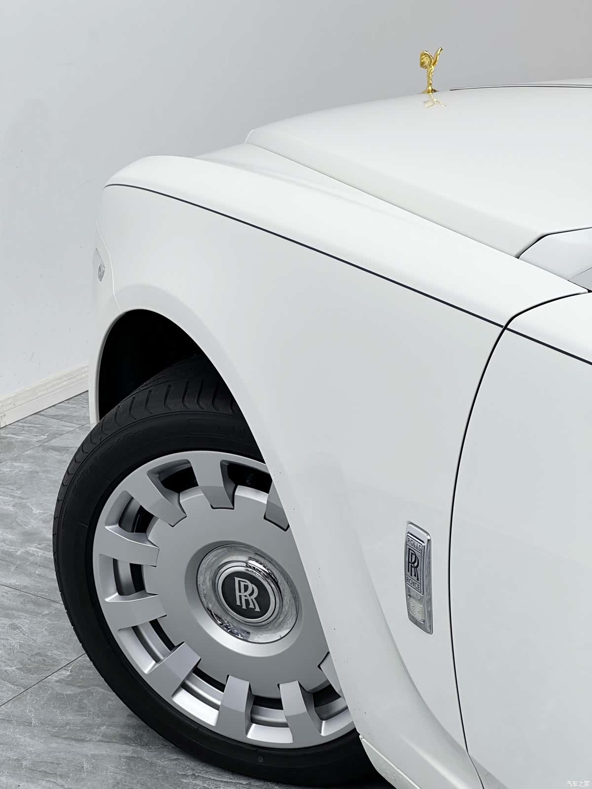 Rolls-Royce Ghost, 2014 10