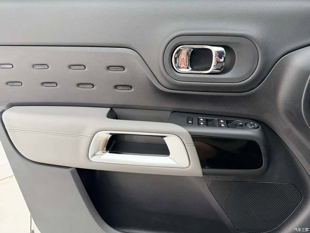 Citroen C5 Aircross, 2024 21